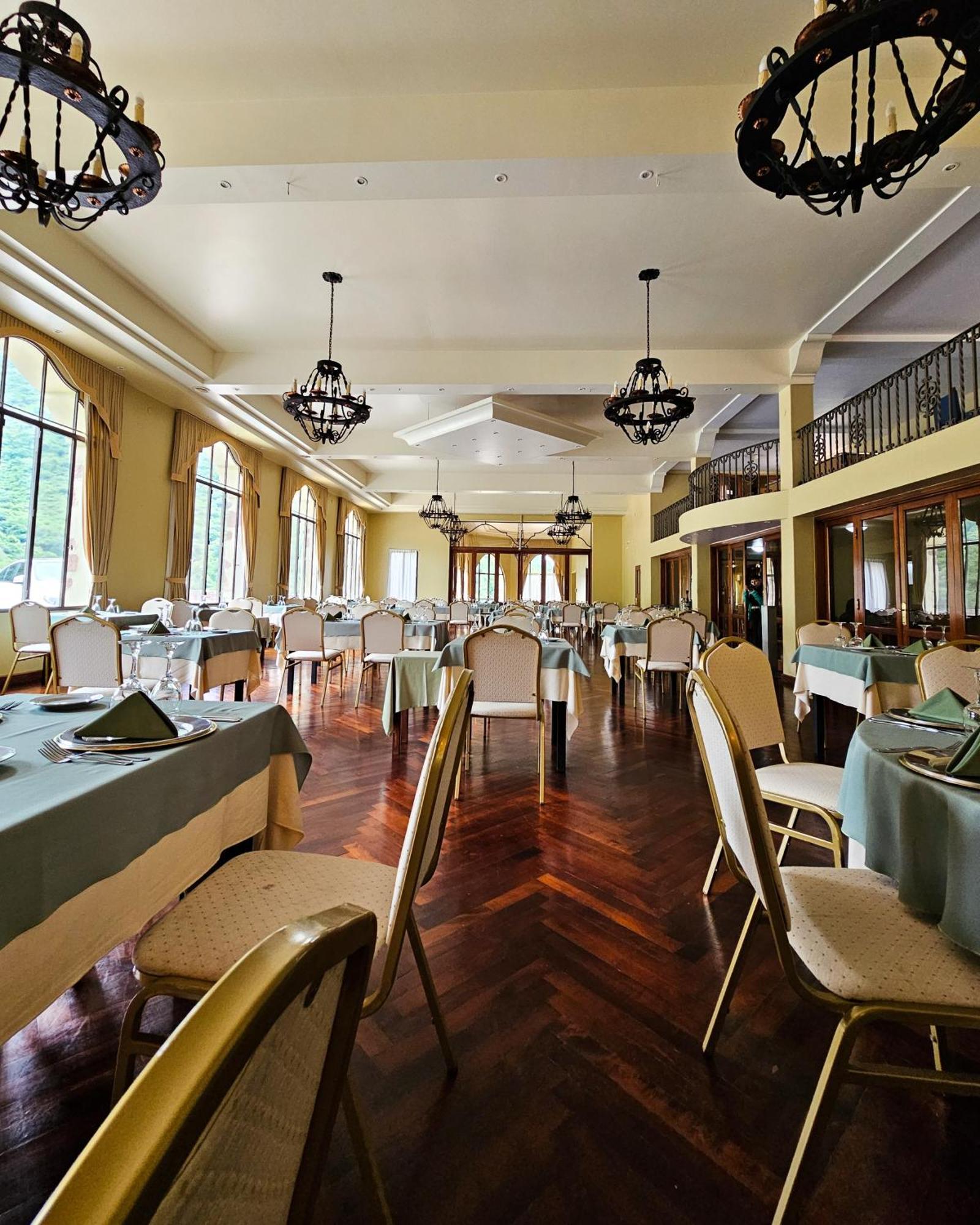 Hotel Spa Termas De Reyes サンサルバドールデフフイ エクステリア 写真