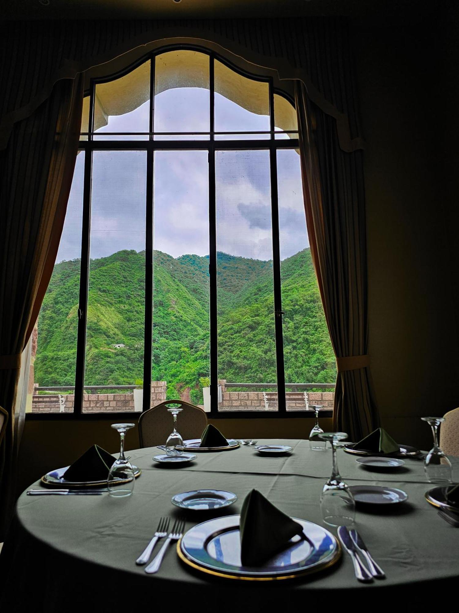 Hotel Spa Termas De Reyes サンサルバドールデフフイ エクステリア 写真