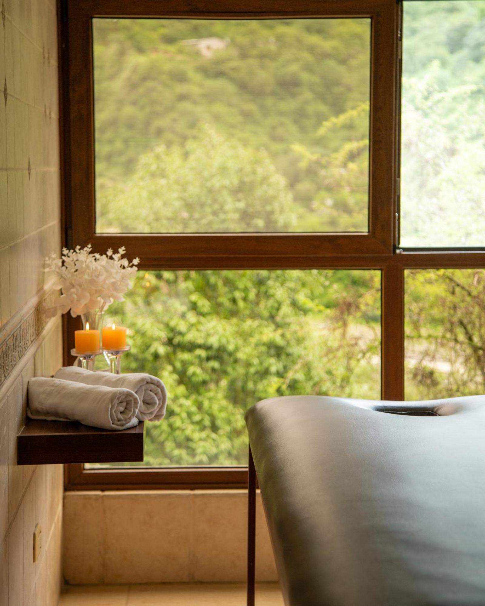Hotel Spa Termas De Reyes サンサルバドールデフフイ エクステリア 写真