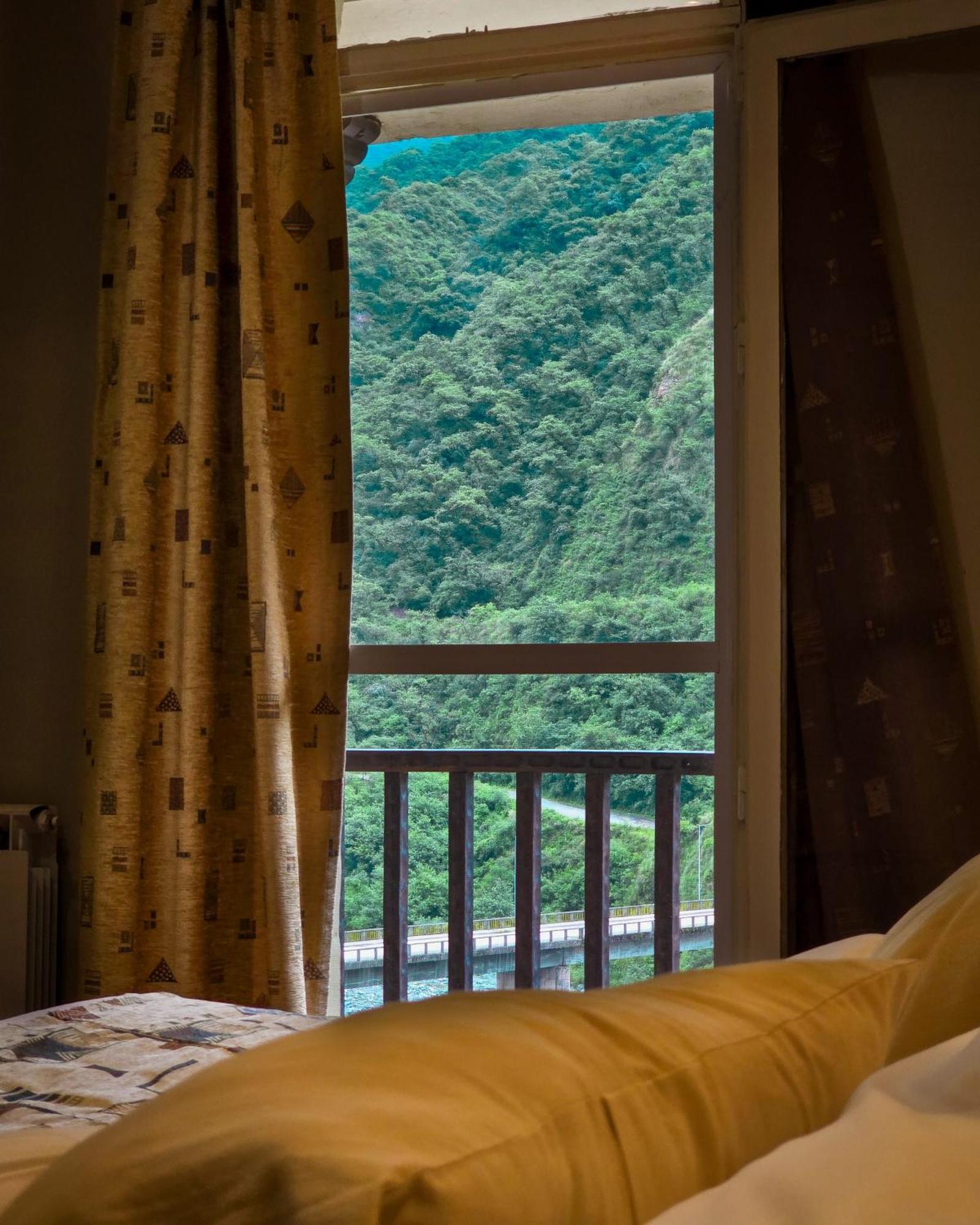 Hotel Spa Termas De Reyes サンサルバドールデフフイ エクステリア 写真